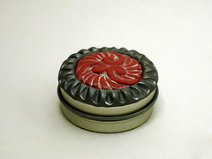 Variation: Faux Bottlecap Lip Balm Tin